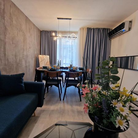 Marsselis Luxe Port Apartment Varna Buitenkant foto