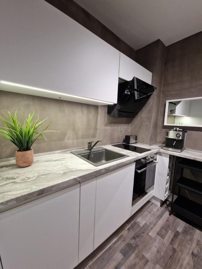 Marsselis Luxe Port Apartment Varna Buitenkant foto