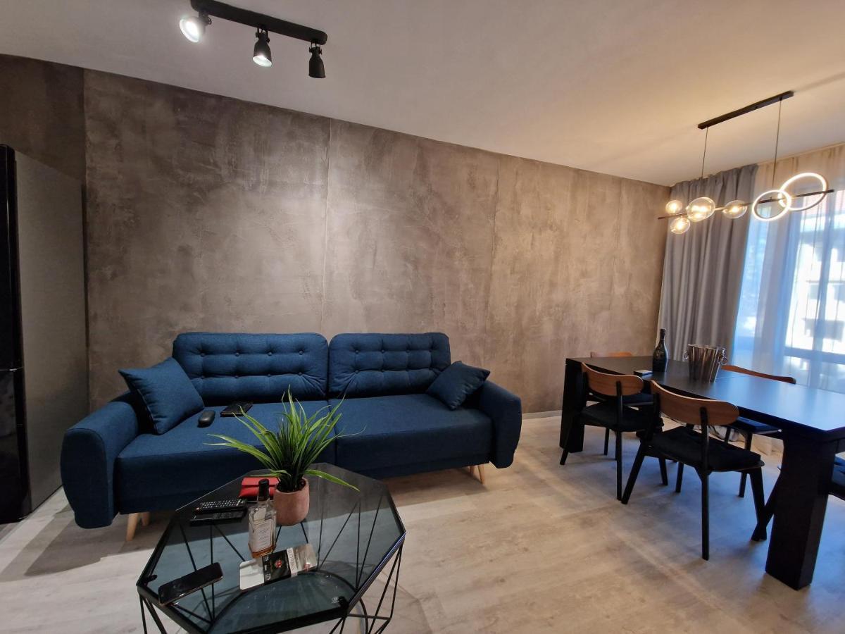 Marsselis Luxe Port Apartment Varna Buitenkant foto