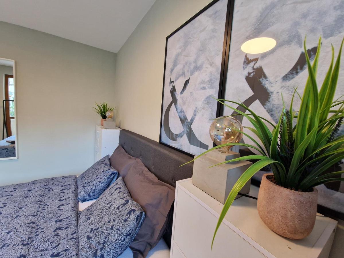 Marsselis Luxe Port Apartment Varna Buitenkant foto
