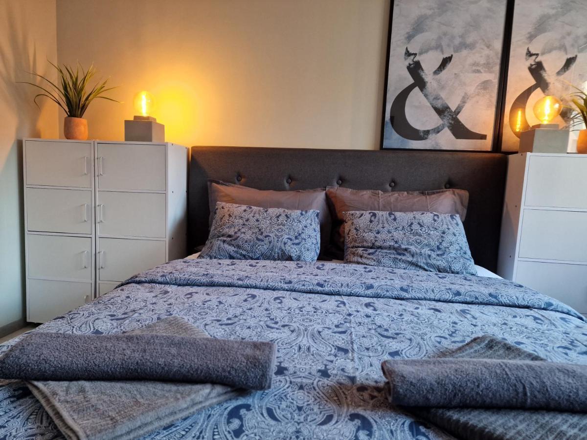Marsselis Luxe Port Apartment Varna Buitenkant foto