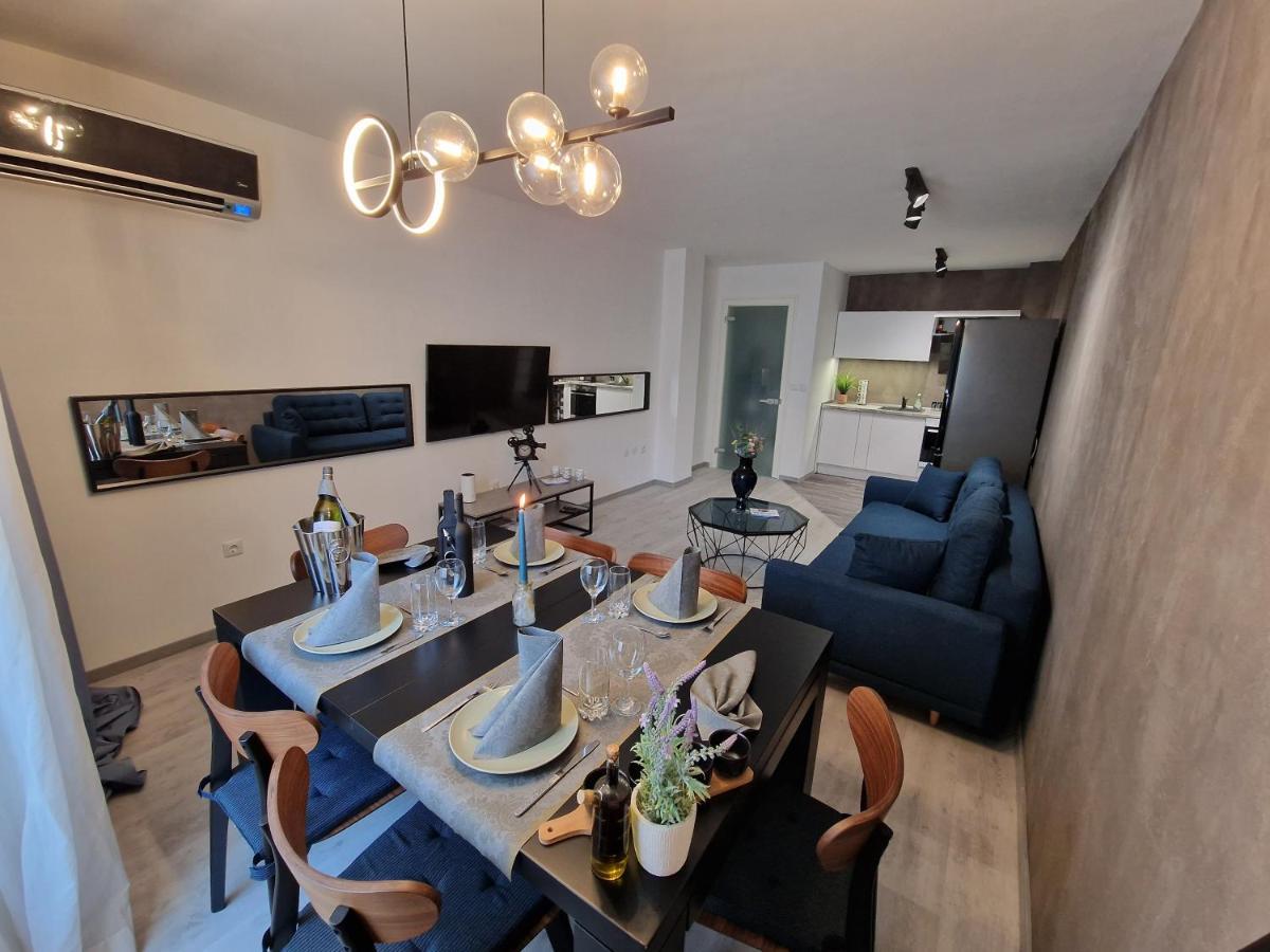 Marsselis Luxe Port Apartment Varna Buitenkant foto